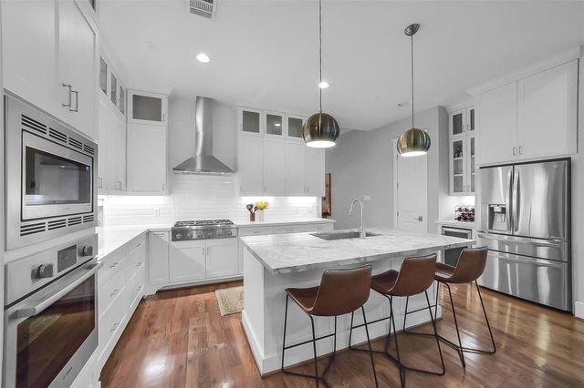 310 W 18th Street, Houston, TX 77008
