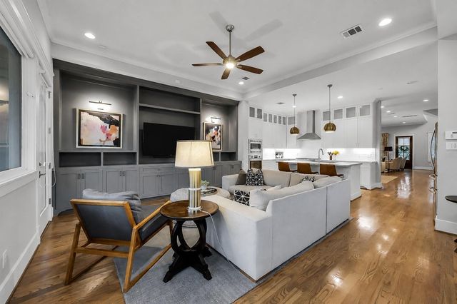 310 W 18th Street, Houston, TX 77008