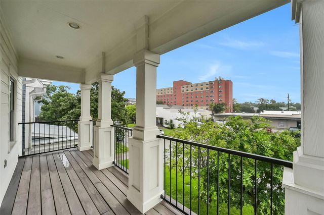310 W 18th Street, Houston, TX 77008