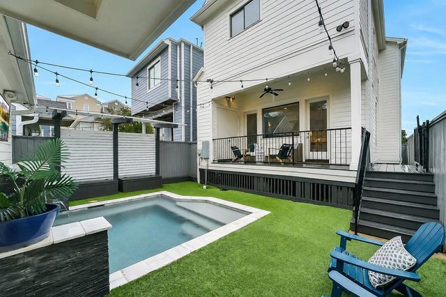 310 W 18th Street, Houston, TX 77008