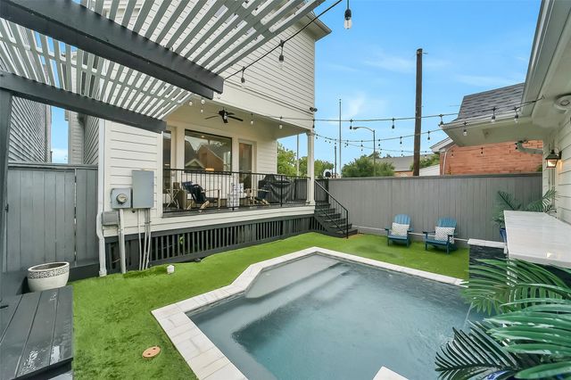 310 W 18th Street, Houston, TX 77008