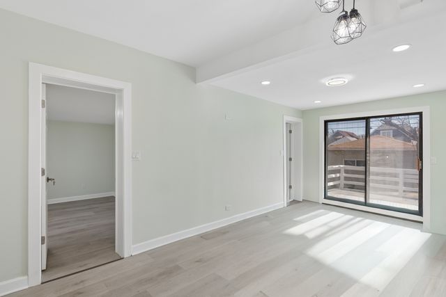 6347 S Kenneth Avenue, Chicago, IL 60629