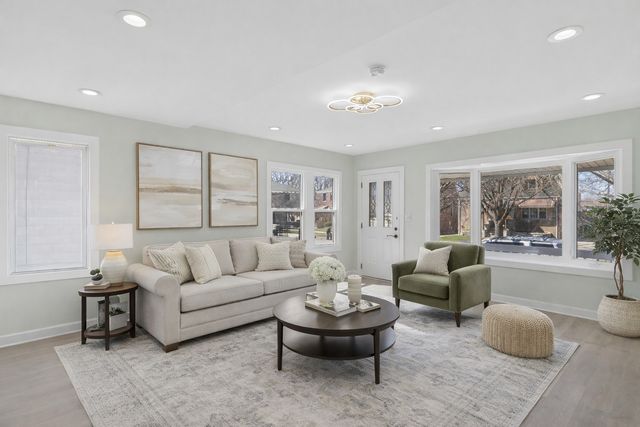 6347 S Kenneth Avenue, Chicago, IL 60629