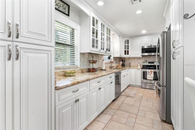 29205 S CORLEY ISLAND ROAD, Leesburg, FL 34748