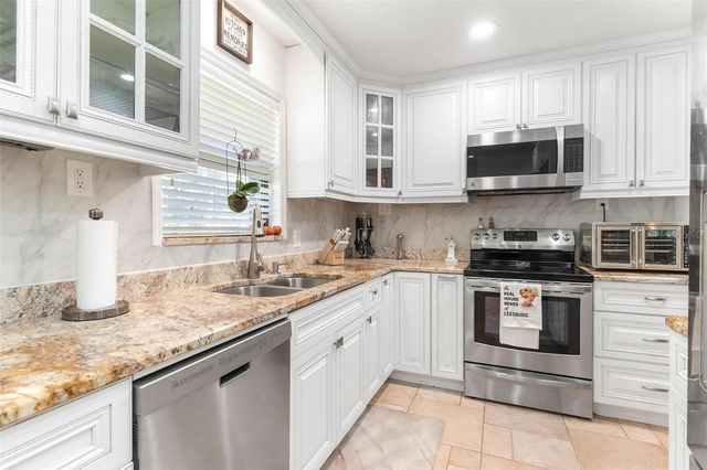 29205 S CORLEY ISLAND ROAD, Leesburg, FL 34748