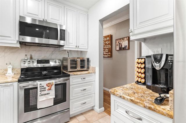 29205 S CORLEY ISLAND ROAD, Leesburg, FL 34748