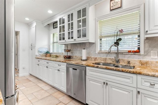 29205 S CORLEY ISLAND ROAD, Leesburg, FL 34748