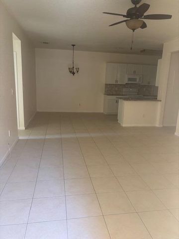 3557 Forest Hill Boulevard 49, Palm Springs, FL 33406