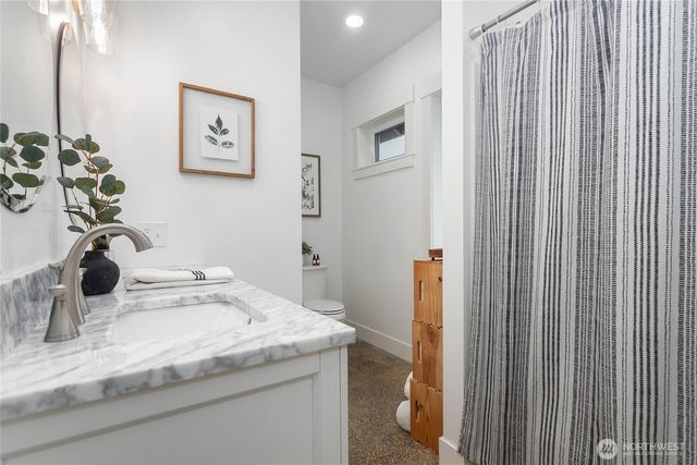 7393 Hannegan Road, Lynden, WA 98264