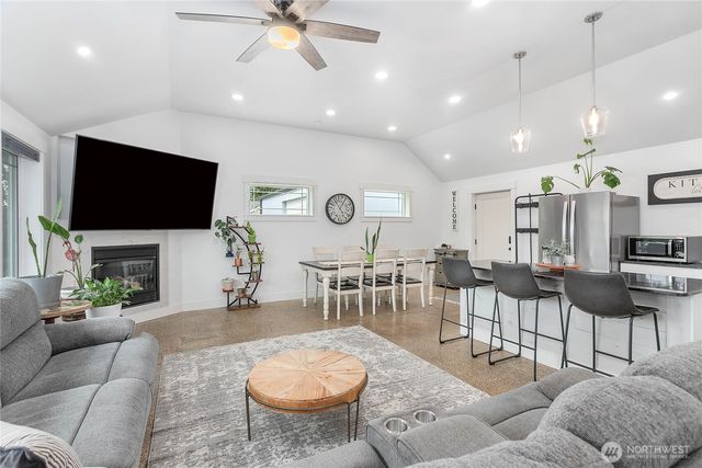 7393 Hannegan Road, Lynden, WA 98264