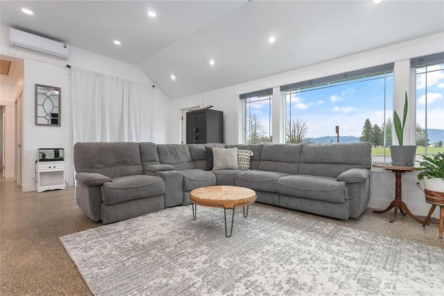 7393 Hannegan Road, Lynden, WA 98264