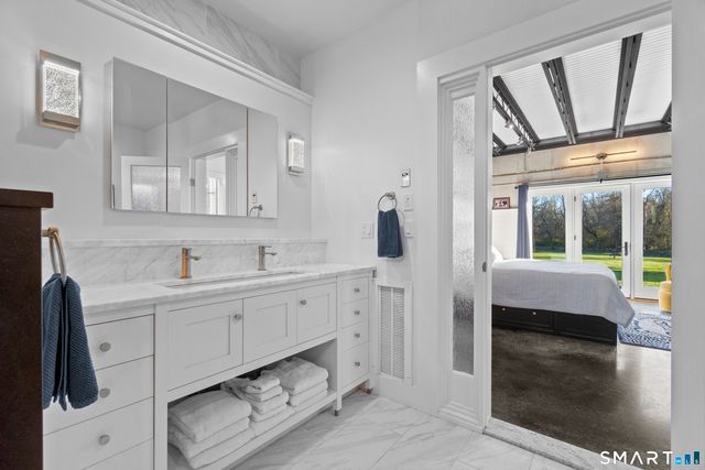 54 Barnes Road, Stonington, CT 06378