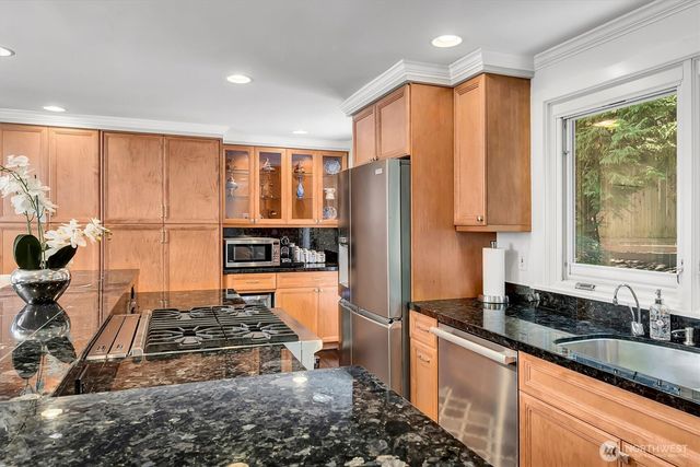 10603 NE 60th Street, Kirkland, WA 98033