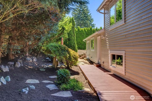 10603 NE 60th Street, Kirkland, WA 98033