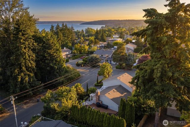 10603 NE 60th Street, Kirkland, WA 98033
