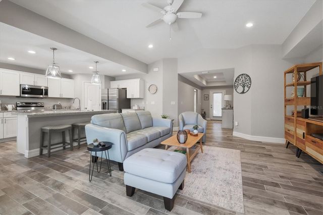 106 RED CEDAR PARK, Rotonda West, FL 33947