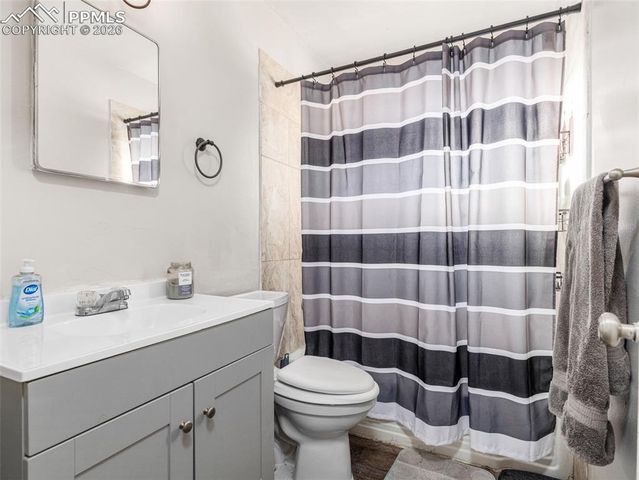 18 Dundee Lane, Pueblo, CO 81001