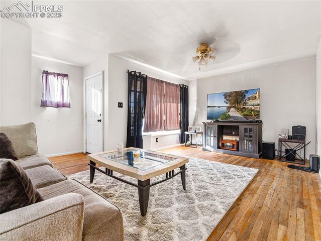 18 Dundee Lane, Pueblo, CO 81001