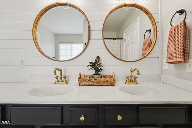 704 Stackhurst Way, Wake Forest, NC 27587