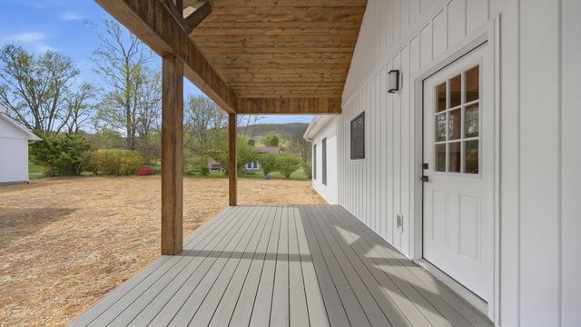 111 Poppy Avenue, Dayton, TN 37321