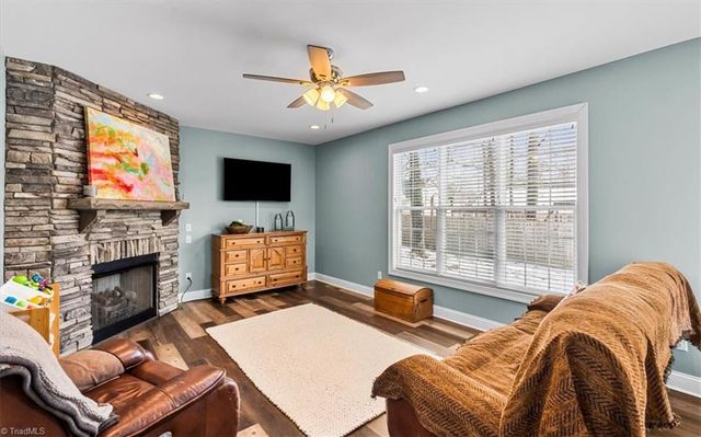 109 Willowbrook Drive, Thomasville, NC 27360