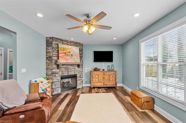 109 Willowbrook Drive, Thomasville, NC 27360