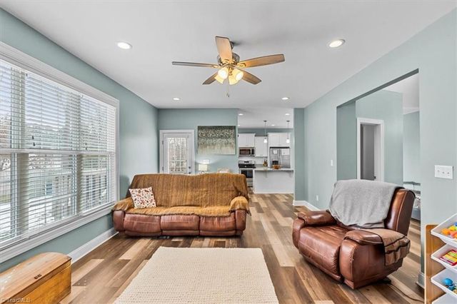 109 Willowbrook Drive, Thomasville, NC 27360