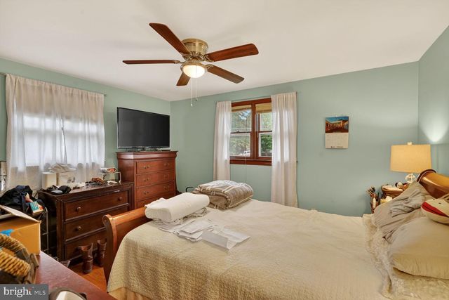 7021 E CHESAPEAKE ST, Hyattsville, MD 20785