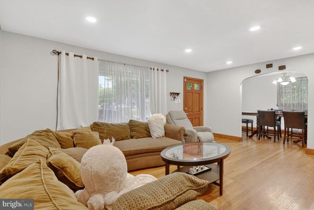 7021 E CHESAPEAKE ST, Hyattsville, MD 20785