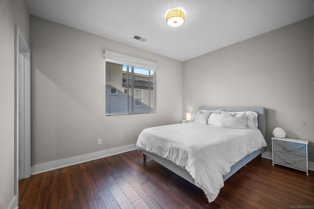 7890 Civita Blvd, San Diego, CA 92108