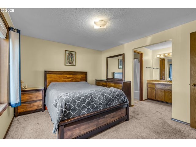 1320 Ne 19TH St, Mc Minnville, OR 97128