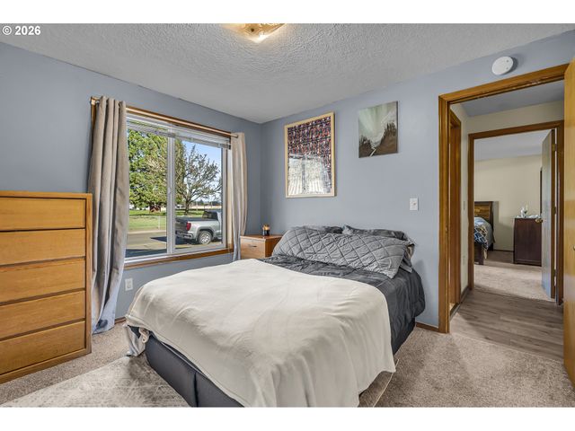 1320 Ne 19TH St, Mc Minnville, OR 97128