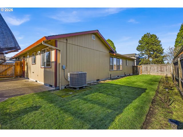 1320 Ne 19TH St, Mc Minnville, OR 97128