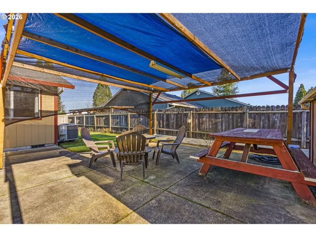 1320 Ne 19TH St, Mc Minnville, OR 97128