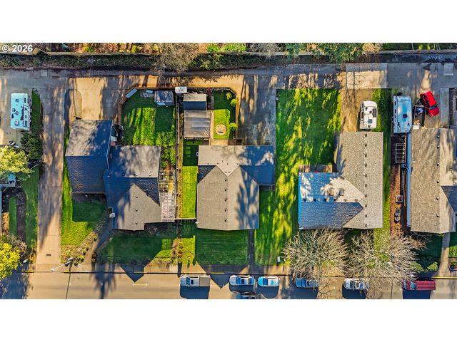 1320 Ne 19TH St, Mc Minnville, OR 97128