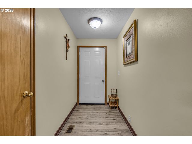 1320 Ne 19TH St, Mc Minnville, OR 97128