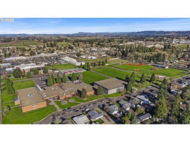 1320 Ne 19TH St, Mc Minnville, OR 97128