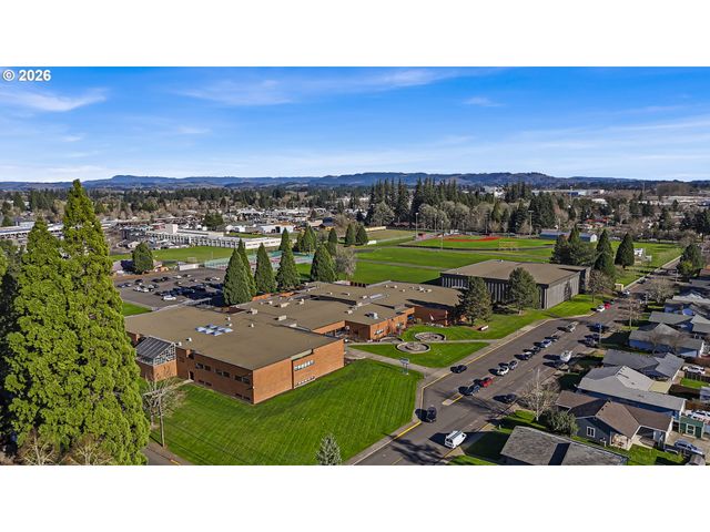 1320 Ne 19TH St, Mc Minnville, OR 97128