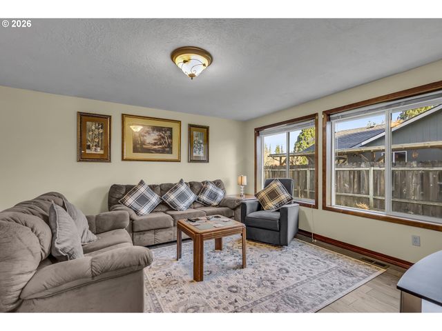 1320 Ne 19TH St, Mc Minnville, OR 97128