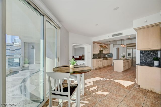 2857 Paradise Road 1501, Las Vegas, NV 89109