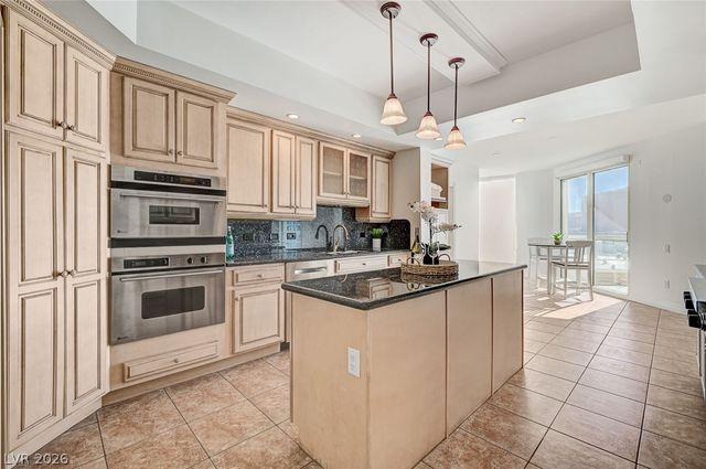 2857 Paradise Road 1501, Las Vegas, NV 89109