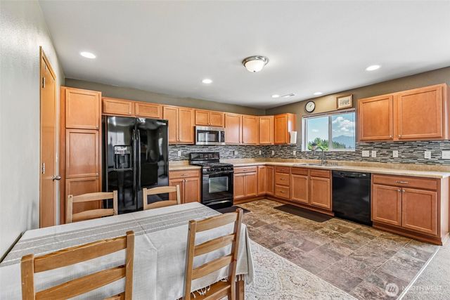 2107 119th Avenue SE, Lake Stevens, WA 98258