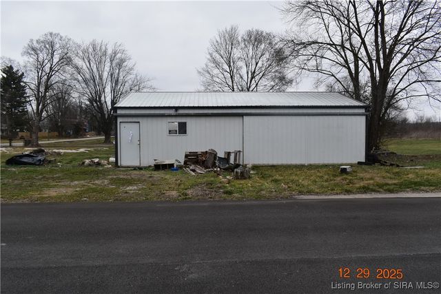 28 E Vine Street, Campbellsburg, IN 47108