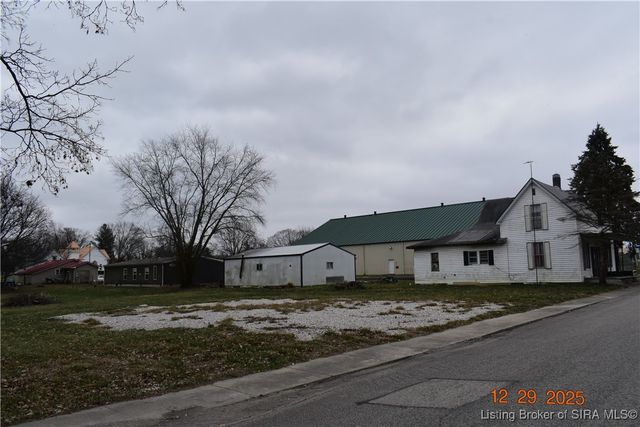28 E Vine Street, Campbellsburg, IN 47108