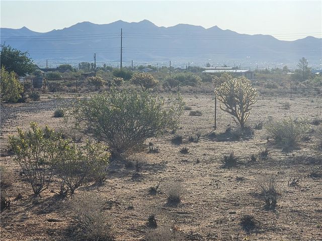 6115 & 6097 & 6073 Karas Way, Golden Valley, AZ 86413