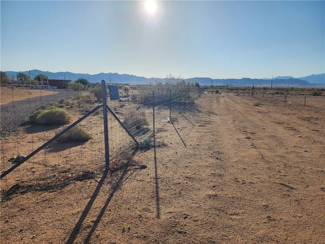 6115 & 6097 & 6073 Karas Way, Golden Valley, AZ 86413