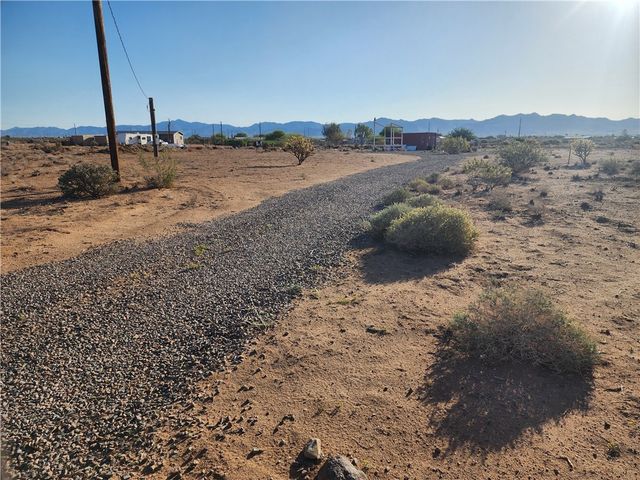 6115 & 6097 & 6073 Karas Way, Golden Valley, AZ 86413