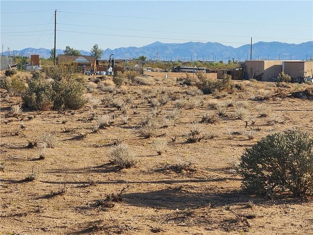 6115 & 6097 & 6073 Karas Way, Golden Valley, AZ 86413