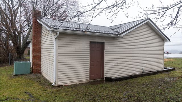 6539 S Route 819, East Huntingdon, PA 15666