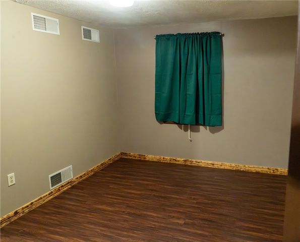 6539 S Route 819, East Huntingdon, PA 15666